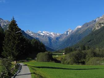 Ausblick auf das Mühlendorf Gschnitz im Wipptal